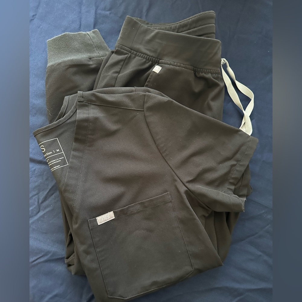 Figs scrub set Black